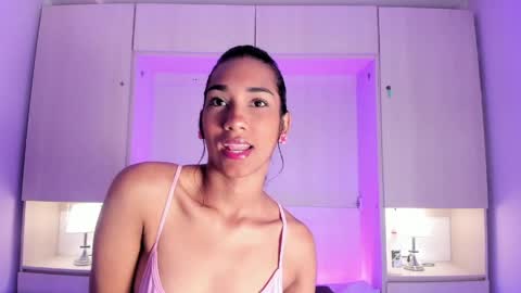 anaacollins_ online show from 04-29-26, 11:36