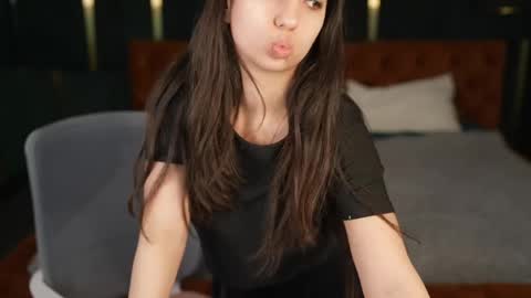 Sweet girls online show from 04-19-26, 06:24