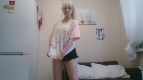 Malvina online show from 07-22-26, 03:26