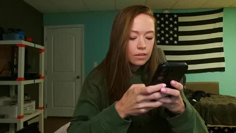 Snapshot of anabelleleigh chatting on 12-04-24, 01:31 Anabelleleigh online show from 12-04-24, 01:31