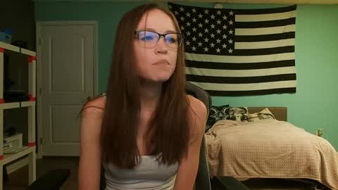 Snapshot of anabelleleigh chatting on 09-18-25, 12:29 Anabelleleigh online show from 09-18-25, 12:29