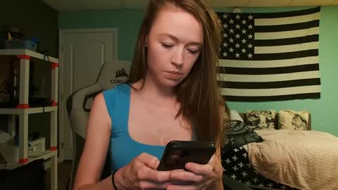 Snapshot of anabelleleigh chatting on 10-14-25, 02:23 Anabelleleigh online show from 10-14-25, 02:23