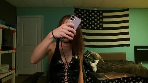 Snapshot of anabelleleigh chatting on 02-17-26, 03:47 Anabelleleigh online show from 02-17-26, 03:47