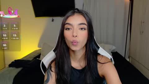 ANABEL WOLF  online show from 09-12-25, 05:24