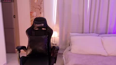 ANABEL WOLF  online show from 06-15-26, 03:25