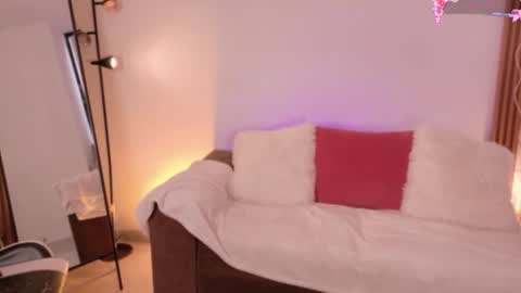 ANABEL WOLF  online show from 07-30-26, 07:46