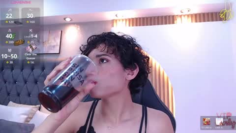 Snapshot of anaciet_evans chatting on 06-05-26, 06:52 Anaciet Evans online show from 06-05-26, 06:52