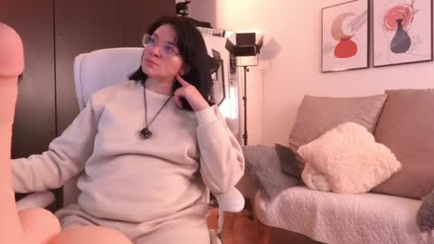 Snapshot of anah_ chatting on 12-19-25, 02:18 IG Soyanah online show from 12-19-25, 02:18