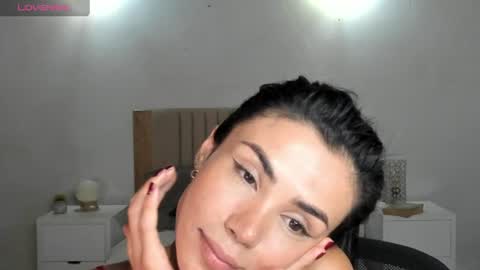 Snapshot of anahenao chatting on 07-10-26, 10:34 Ana Henao or Annie... Follow me ahenaocb Insta X online show from 07-10-26, 10:34