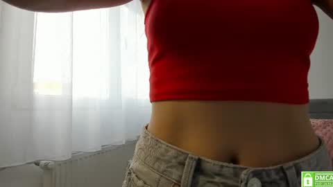 Snapshot of anahi1993 chatting on 06-18-26, 04:02 Anahi online show from 06-18-26, 04:02