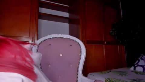 Anahi online show from 12-23-25, 03:04