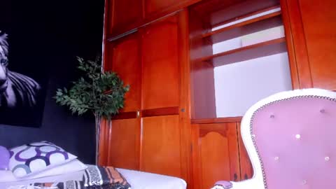 Anahi online show from 07-25-26, 03:04