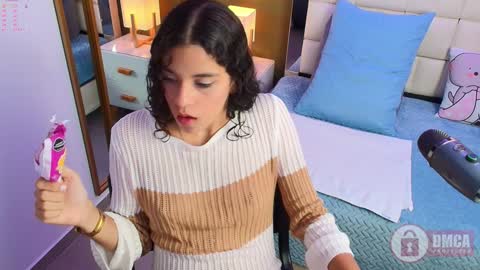 Anahi  online show from 01-31-25, 08:22