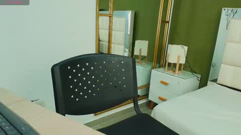 Anahi  online show from 09-21-25, 07:59