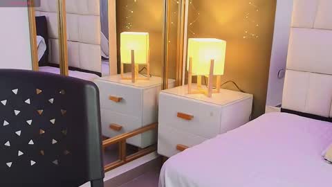 Anahi  online show from 09-22-25, 07:49