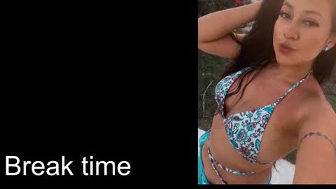 Snapshot of anahiblue04 chatting on 02-20-25, 03:30 Anahi online show from 02-20-25, 03:30