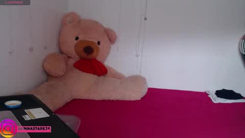 Anahi Browns online show from 10-01-25, 07:09