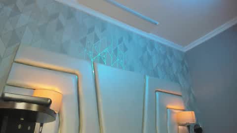 Anahis online show from 10-31-25, 04:57