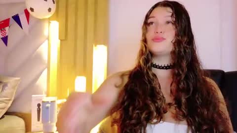 Anaise  online show from 06-24-26, 11:31