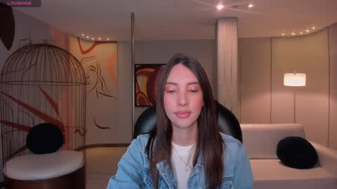 Snapshot of anaisnin1 chatting on 01-08-25, 12:05 Anais Nin online show from 01-08-25, 12:05