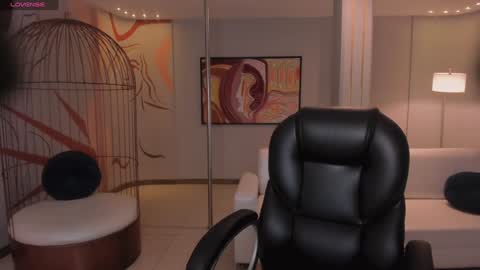Snapshot of anaisnin1 chatting on 01-09-25, 11:58 Anais Nin online show from 01-09-25, 11:58