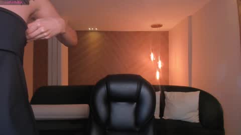 Snapshot of anaisnin1 chatting on 01-28-25, 12:00 Anais Nin online show from 01-28-25, 12:00