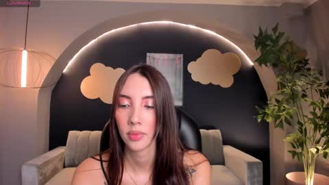 Snapshot of anaisnin1 chatting on 02-13-25, 12:00 Anais Nin online show from 02-13-25, 12:00