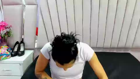 Snapshot of anales_deep_69 chatting on 02-15-25, 02:47 AbbyAndAntonela online show from 02-15-25, 02:47