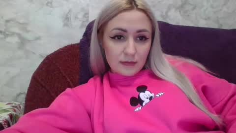Snapshot of analqueen2024 chatting on 12-30-24, 01:47 analqueen2024 online show from 12-30-24, 01:47