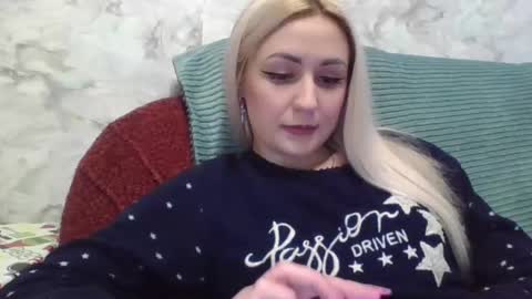 Snapshot of analqueen2024 chatting on 01-22-25, 09:35 analqueen2024 online show from 01-22-25, 09:35