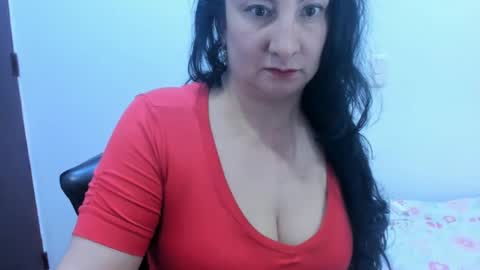 Snapshot of anamaria288 chatting on 12-14-24, 02:34 anamaria288 online show from 12-14-24, 02:34