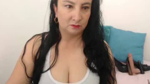 Snapshot of anamaria288 chatting on 09-23-25, 12:19 anamaria288 online show from 09-23-25, 12:19