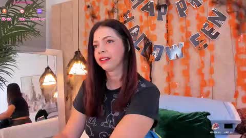 Snapshot of anantaa chatting on 10-16-25, 11:55 Ananta online show from 10-16-25, 11:55