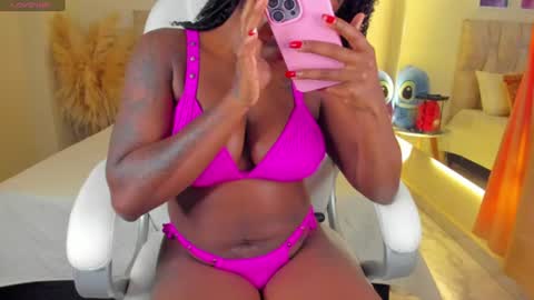 Snapshot of ananya_kay01 chatting on 07-19-26, 01:26 A N A my connection hours are from 600 pm to 12 pm Colombian time online show from 07-19-26, 01:26