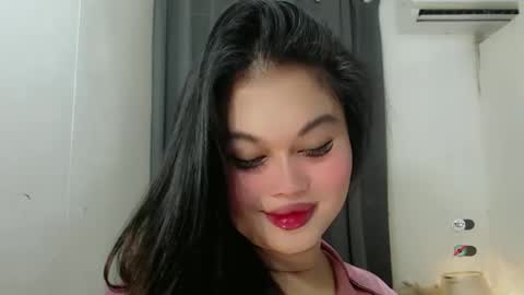 Snapshot of anaruru_ chatting on 12-22-25, 12:35 ANA online show from 12-22-25, 12:35