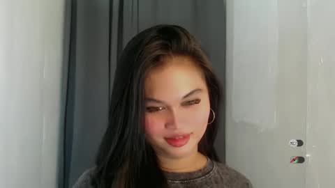 Snapshot of anaruru_ chatting on 04-08-26, 04:51 ANA online show from 04-08-26, 04:51