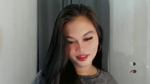 Snapshot of anaruru_ chatting on 05-18-26, 04:02 ANA online show from 05-18-26, 04:02