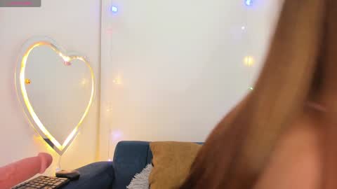 Snapshot of anasofia_07s chatting on 01-10-25, 03:18 anasofia_07s online show from 01-10-25, 03:18