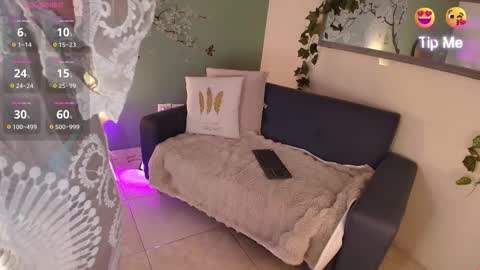 Anastacia online show from 10-24-25, 12:45