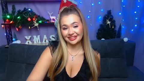 anastacyyellig online show from 12-22-24, 11:31