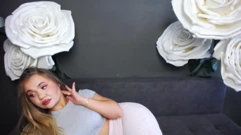 anastacyyellig online show from 09-08-25, 02:27