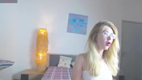 Snapshot of anastasiaga chatting on 09-18-25, 07:05 Anastasia online show from 09-18-25, 07:05