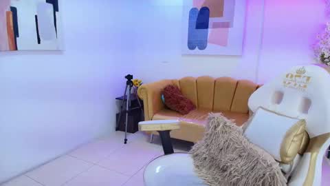 Snapshot of anastasiia_rouse chatting on 10-19-25, 06:58 Anastasia online show from 10-19-25, 06:58
