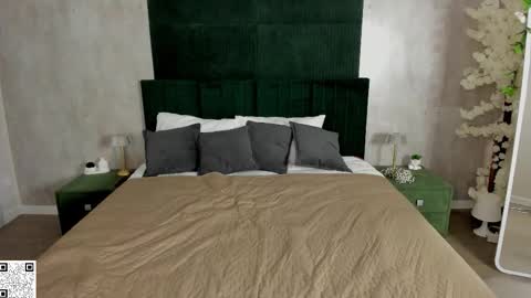 Anastasia online show from 10-09-25, 01:03