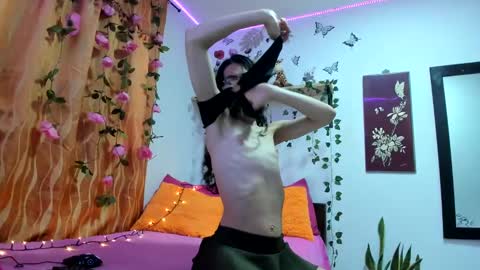 Snapshot of anasttaciia_21 chatting on 02-09-25, 10:32 Independent online show from 02-09-25, 10:32