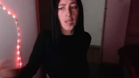 Snapshot of anasweet_69 chatting on 12-24-24, 11:33 ANA online show from 12-24-24, 11:33