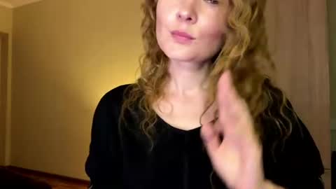 Snapshot of anavelle chatting on 06-15-26, 10:45 Ana online show from 06-15-26, 10:45