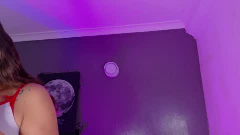 Kendra  online show from 12-17-25, 10:32