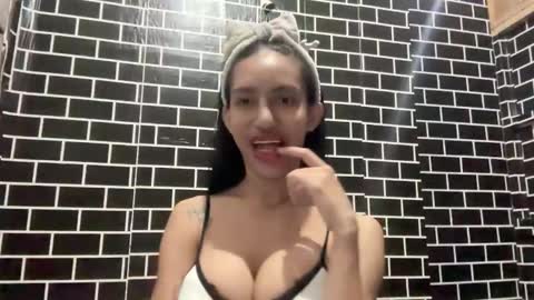 anawalters online show from 11-08-25, 03:29