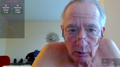 Snapshot of anax69 chatting on 02-10-25, 12:18 mario online show from 02-10-25, 12:18